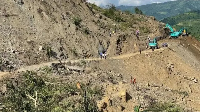 மழை பெய்யாமல் இருந்தால் மீட்புப்பணிகள் இன்னும் வேகமாக நடக்கும். ஆனால், அடுத்த 24 மணி நேரத்துக்கும் கனமழை இருக்கும் என்றூ கணிக்கப்பட்டுள்ளதுதான் கவலைக்குரியதாக இருக்கிறது.