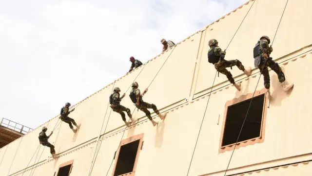 مشترکہ فوجی مشقیں