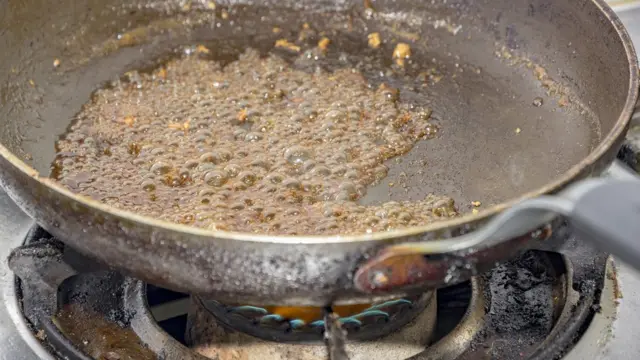 Карамель на сковородке