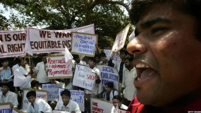 સંસદમાં પસાર થયેલ કાયદાએ રાજ્યોની ઓબીસીની યાદી બનાવવાની શક્તિ ભલે બહાલ કરી દીધી છે પરંતુ વિપક્ષની માગ છે સરકાર કાનૂની પગલાં લઈને અનામત પરની 50 ટકાની સીમાને સમાપ્ત કરે