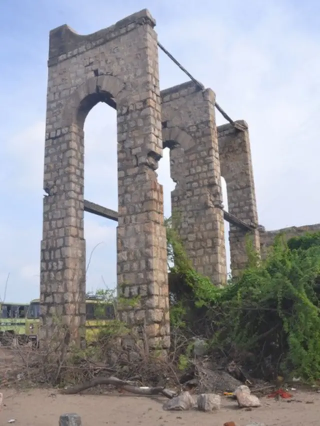 வாட்டர் டேங்க் பிரிட்ஜ்.