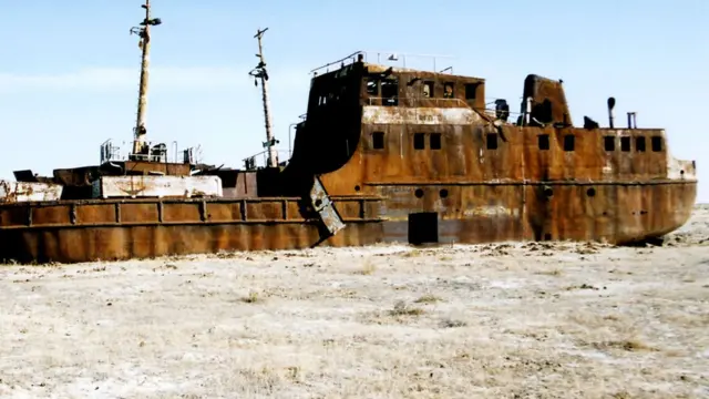 بحر آرال الذي جف تماما