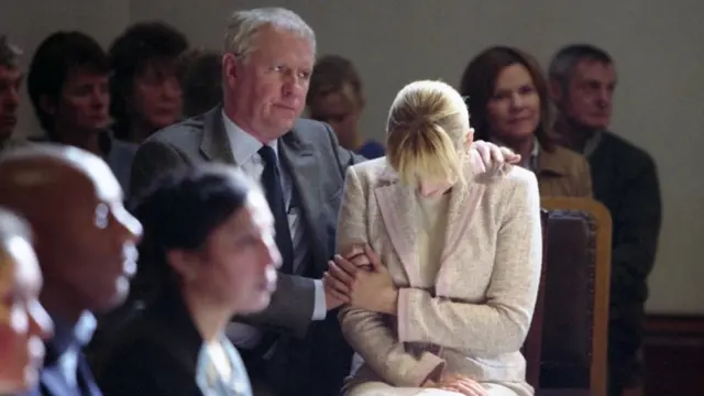 Padres en un tribunal