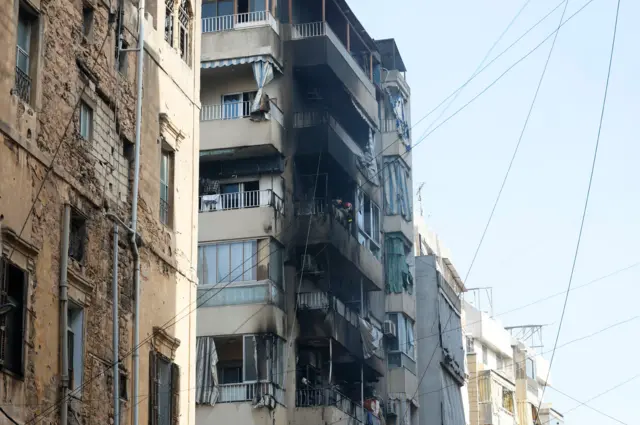 зграда у бејруту погођена у израелском нападу 