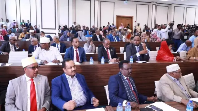 Golaha Shacabka ayaa cod aqlabiyad leh ku ansixiyay Ra'iisul Wasaare Rooble