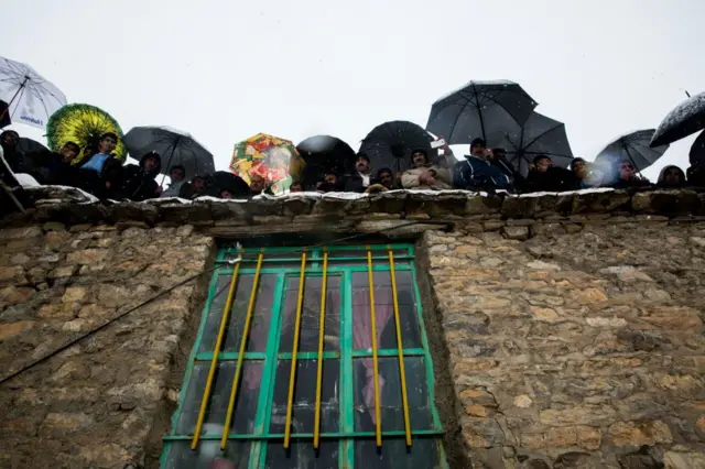 رقص و سماع برای "پیر شالیار" در اورامان تخت