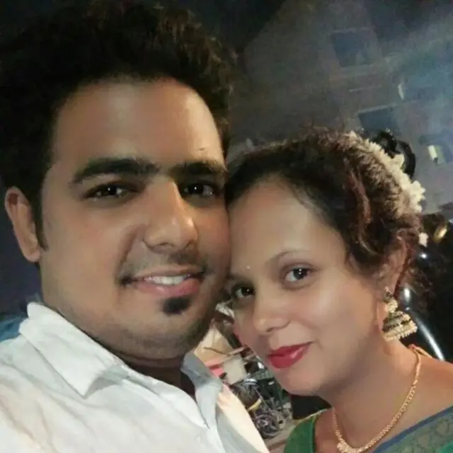 કરજાંટ દંપતીની તસવીર