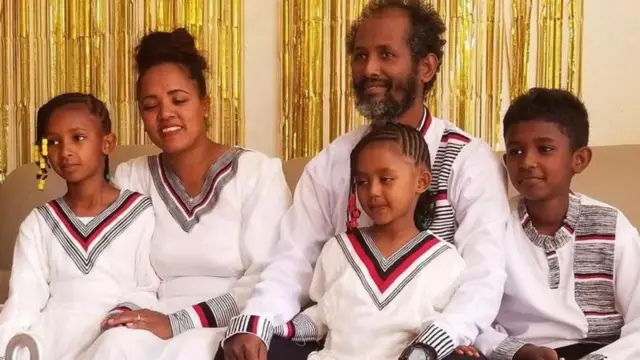 አቶ በቴ ኡርጌሳ ከቤተሰቦቻቸው ጋር