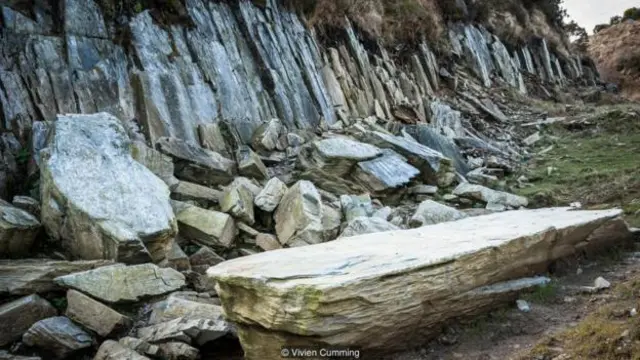 این‌طور که پیداست رازهای استون‌هنج تمامی ندارد و این بنا همیشه می‌تواند با طرح سوالی جدید دانشمندان و رسانه‌ها را به فکر فرو ببرد