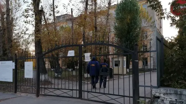 Больница в Рябково строго охраняется