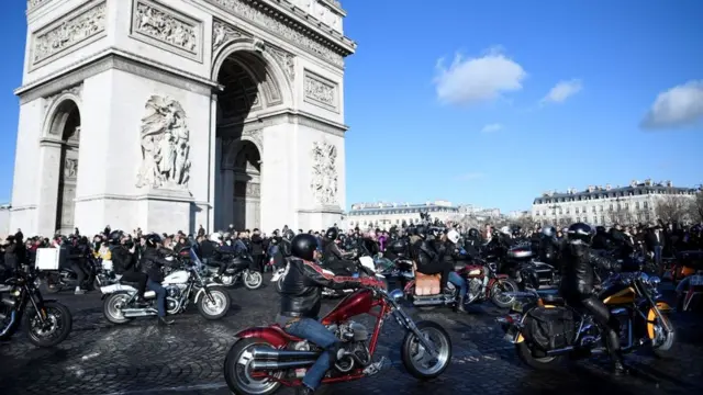 las motocicletas Harley Davidson.