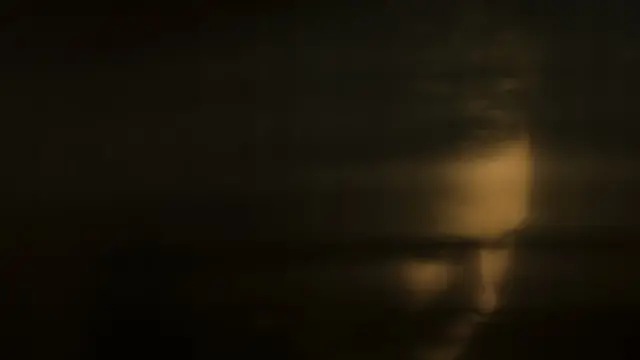 Un hombre en la oscuridad
