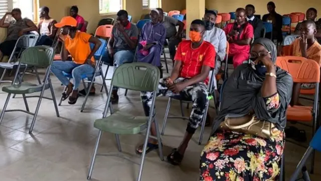 Aworan awọn to n gba idanilẹkọ lori idaabo ara wọn lọwọ Covid-19