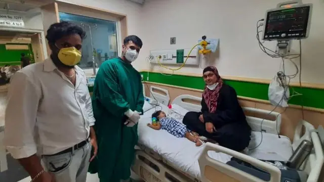 டெல்லி கங்கா ராம் மருத்துவமனையில் ஜூஹாவிற்கு ஊசி செலுத்தப்பட்ட பின்னர்