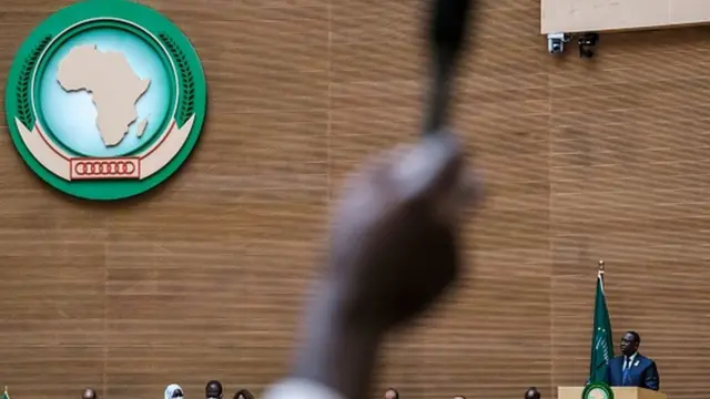 En juillet 2002, l'OUA est remplacée par l'Union Africaine (UA) à Durban, en Afrique du Sud.