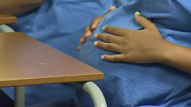 స్కూలులో గర్భవతి బాలిక