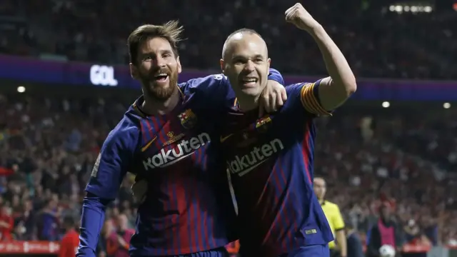 إنييستا وميسي