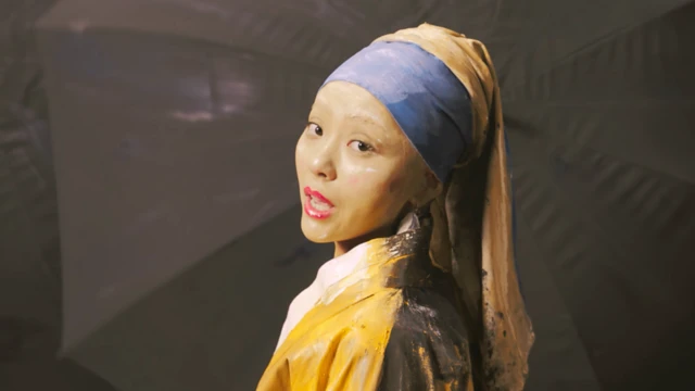 张靓颖《Dust My Shoulders Off》其中一个造型