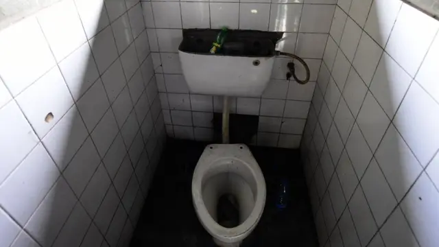 Ile igbọnsẹ igbalode kan