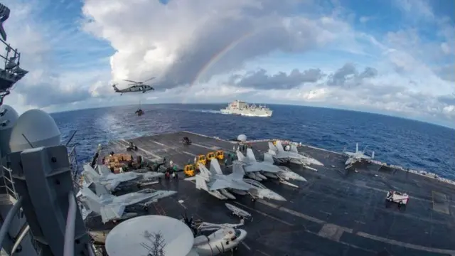 Tàu sân bay USS Carl Vinson