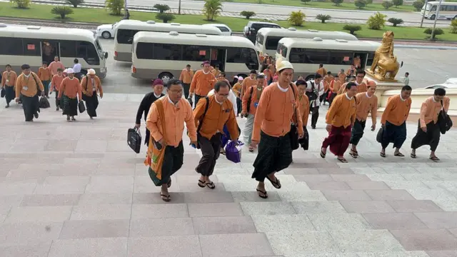 NLD ပါတီက အမတ် အများစု ရှိတဲ့ လွှတ်တော်မြင်ကွင်း