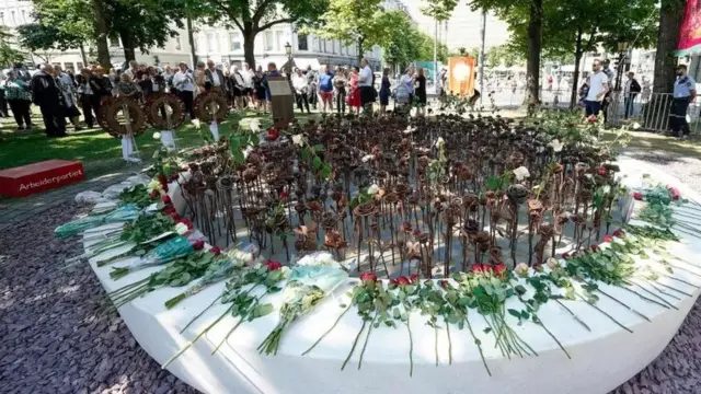 Мемориал жертвам Брейвика в Осло