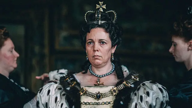 La actriz británica Olivia Colman interpreta a la reina Ana en la aclamada película "La favorita".