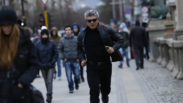 விவேகம் திரைப்படம் காட்சிப்படுத்தப்பட்டபோது அஜித்