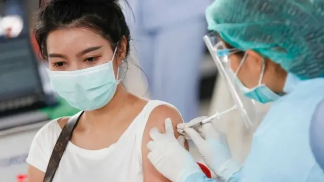 ฉีดวัคซีนโควิด