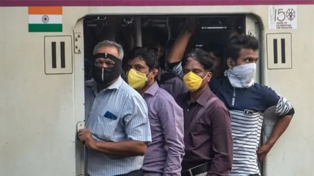 ముంబయి లోకల్ రైలు