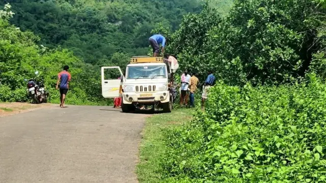 గిరిజనులు