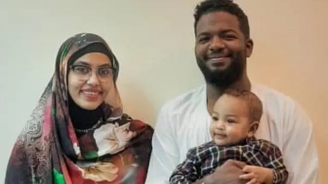 نيام وزوجها محمد وابنهما يوسف