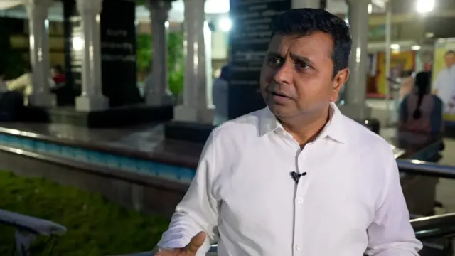 தி.மு.க செய்தித் தொடர்பு இணைச் செயலாளரும் வழக்கறிஞருமான சரவணன் அண்ணாதுரை