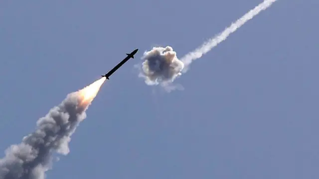 نظام القبة الحديدية الدفاعي الإسرائيلي مصمم لاعتراض الصواريخ القادمة