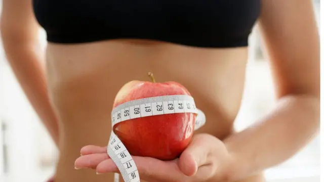 आरोग्य, लठ्ठपणाः तुमच्या आतड्यातले जीवाणू तुमचं वजन ठरवतात?