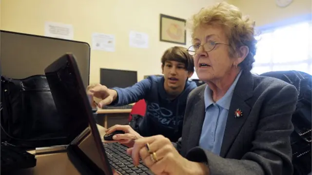 пенсіонери і підлітки