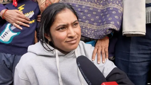 अनु ढाका