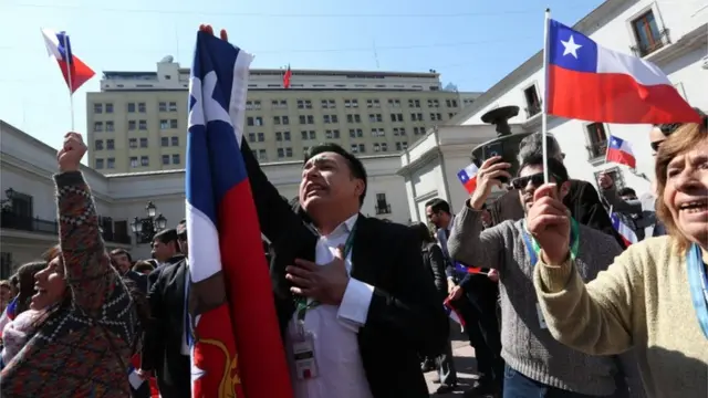 Chilenos festejan el fallo.