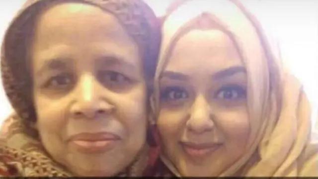 माँ राबिया बेग़म के साथ तनिमा