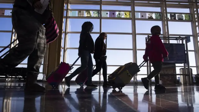 Люди в аэропорту