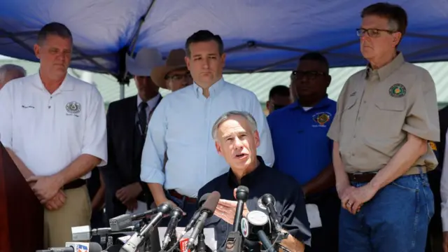 Awọn alaṣẹ ati agbofinro nibi iṣẹlẹ naa