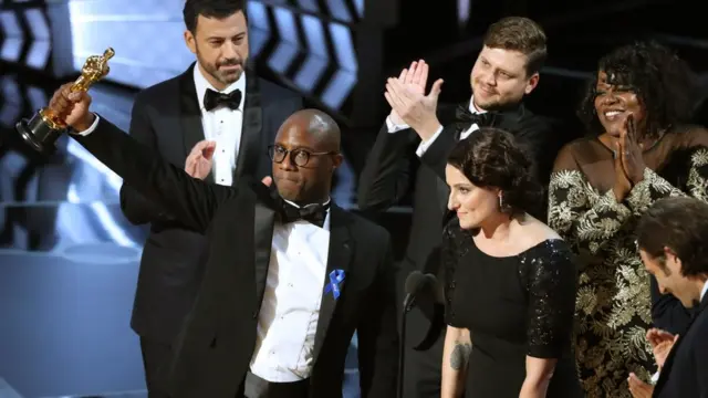 Фільм "Місячне сяйво" став найкращим фільмом року за версією Американської кіноакадемії