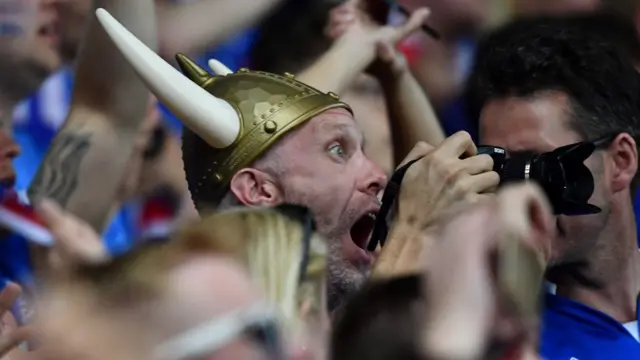 Фанат сборной Исландии