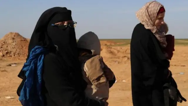 জার্মান জিহাদি মার্টিন লেমকের তিন স্ত্রীর মধ্যে দু'জন