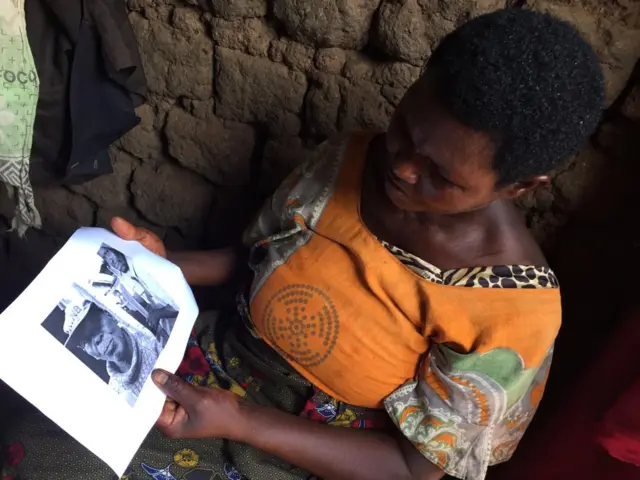 Umugore we Mukamana avuga ko bakomerekejwe n'iyi foto