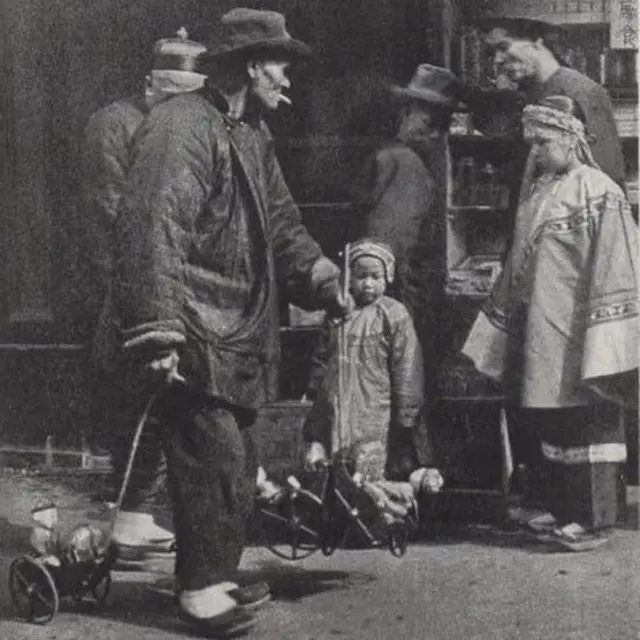 Un vendedor de juguetes