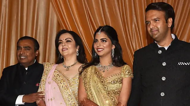 इशा अंबानी, पिरामल