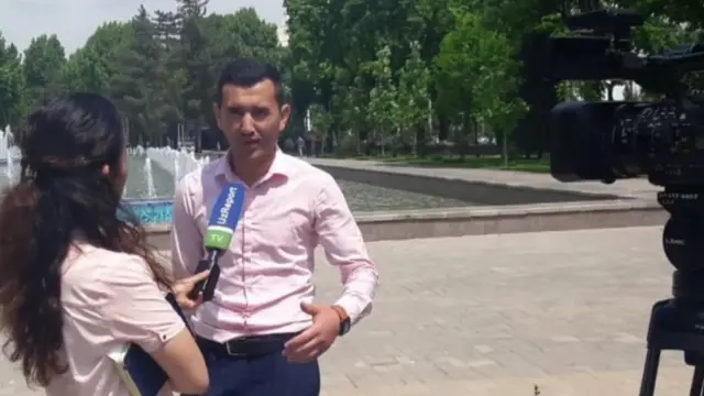 Даврон Ўзбекистонда Экологик партиянинг туман раиси бўлиб ишлаган.