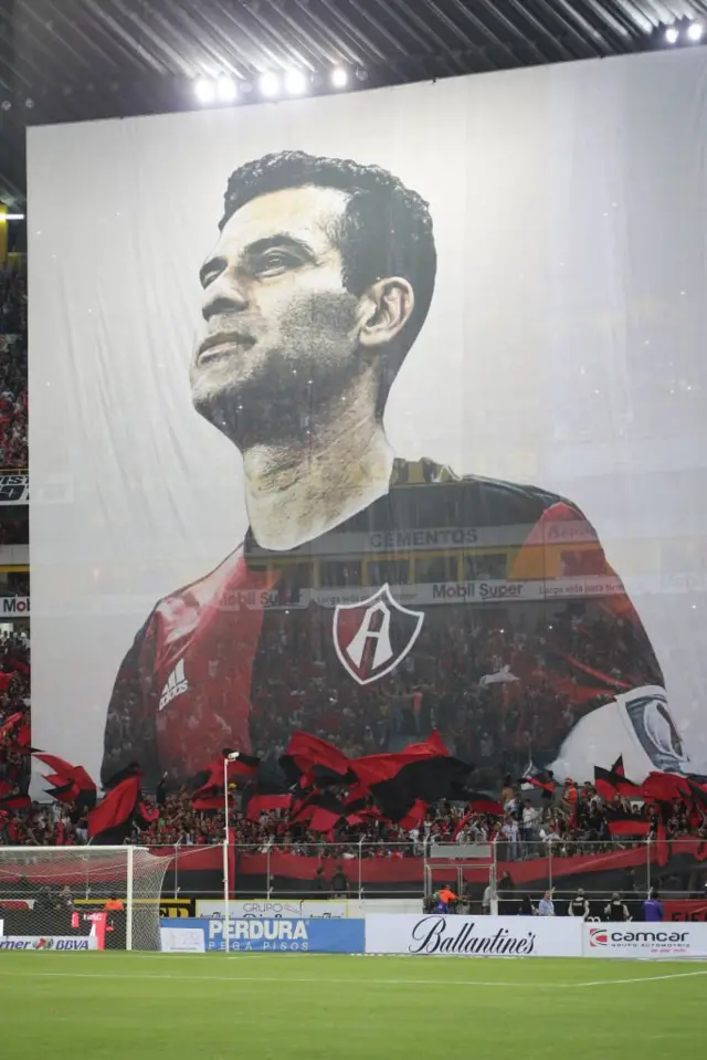 Pancarta de Rafael Márquez