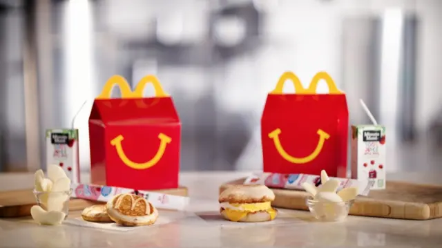 En Estados Unidos, McDonald's vende su desayuno todo el día.